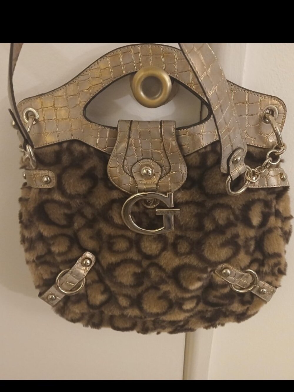 Vintage fur Guess monogram bag